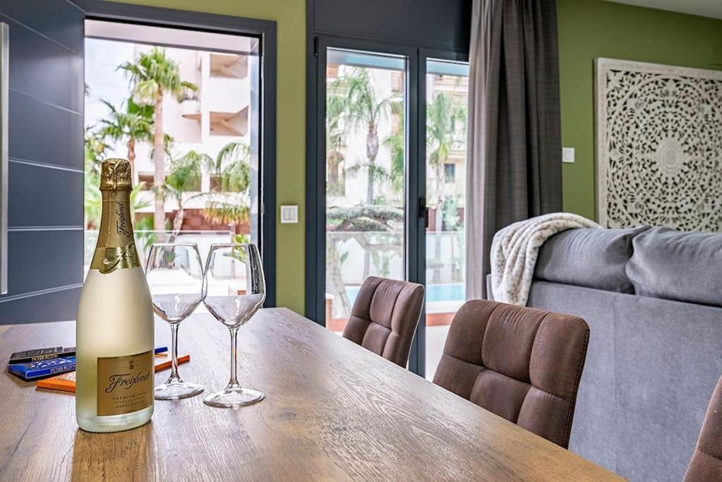 5 Stelle Piscina, Jacuzzi, Wifi - 2 Min Dal Mare Apartment Miami Playa Exterior photo